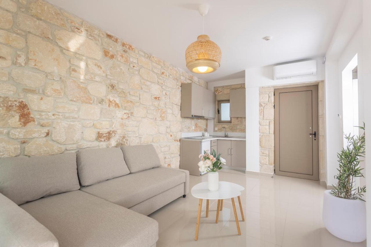 Anna Mare Luxury Apartments Afytos Dış mekan fotoğraf