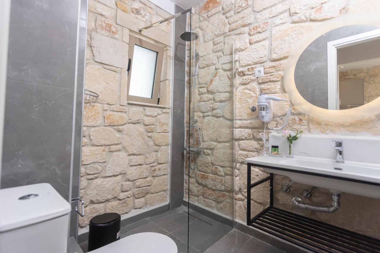 Anna Mare Luxury Apartments Afytos Dış mekan fotoğraf