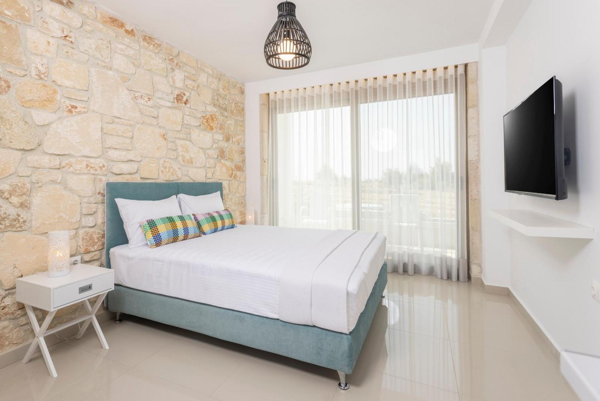 Anna Mare Luxury Apartments Afytos Oda fotoğraf