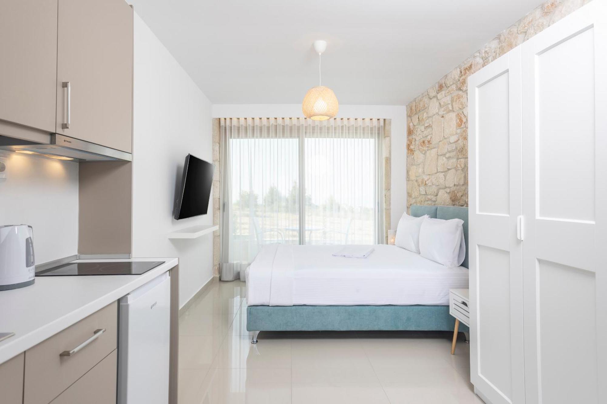 Anna Mare Luxury Apartments Afytos Oda fotoğraf
