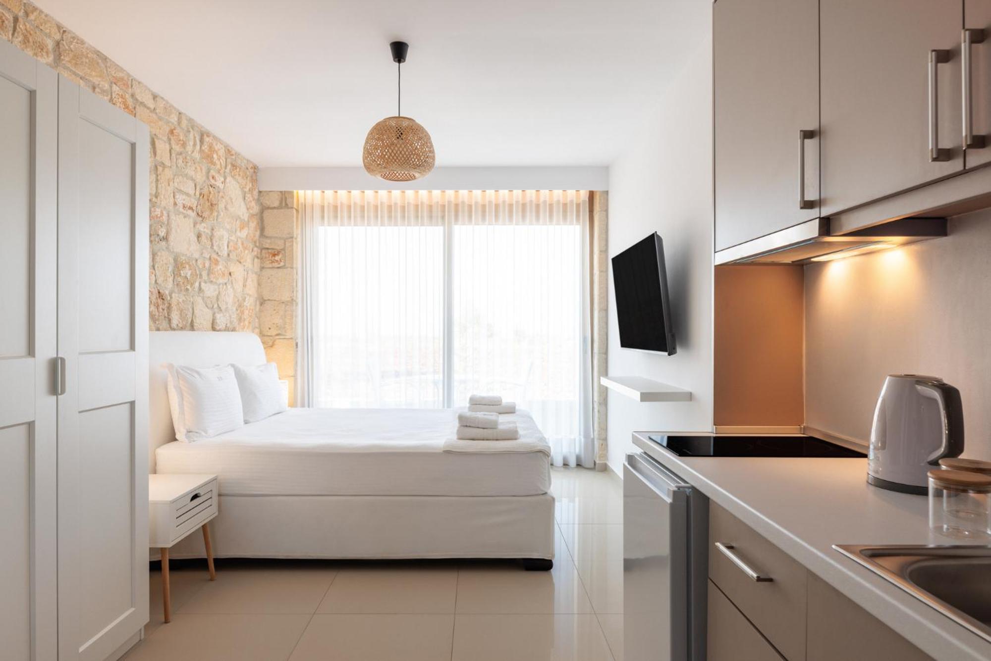 Anna Mare Luxury Apartments Afytos Oda fotoğraf