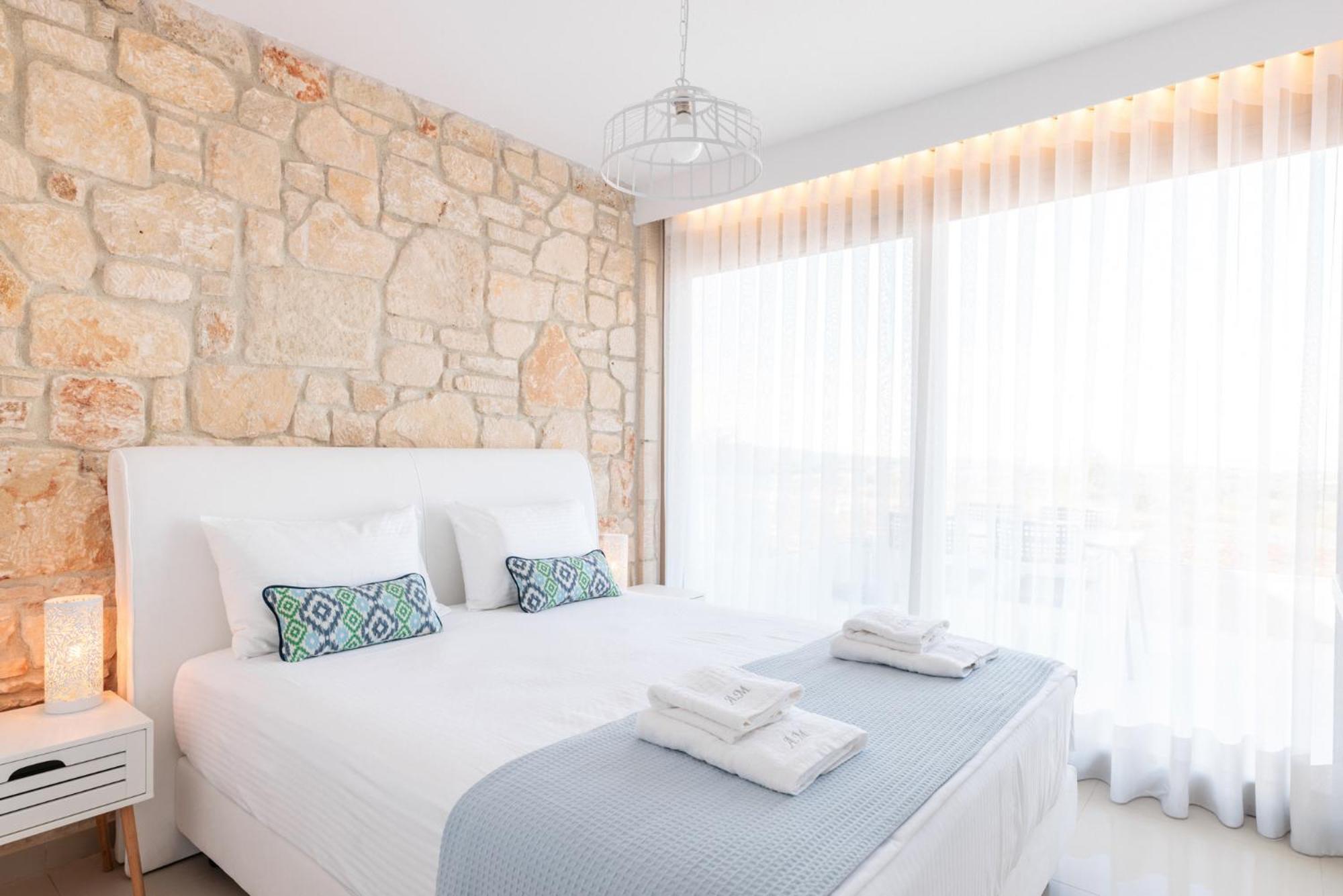 Anna Mare Luxury Apartments Afytos Oda fotoğraf