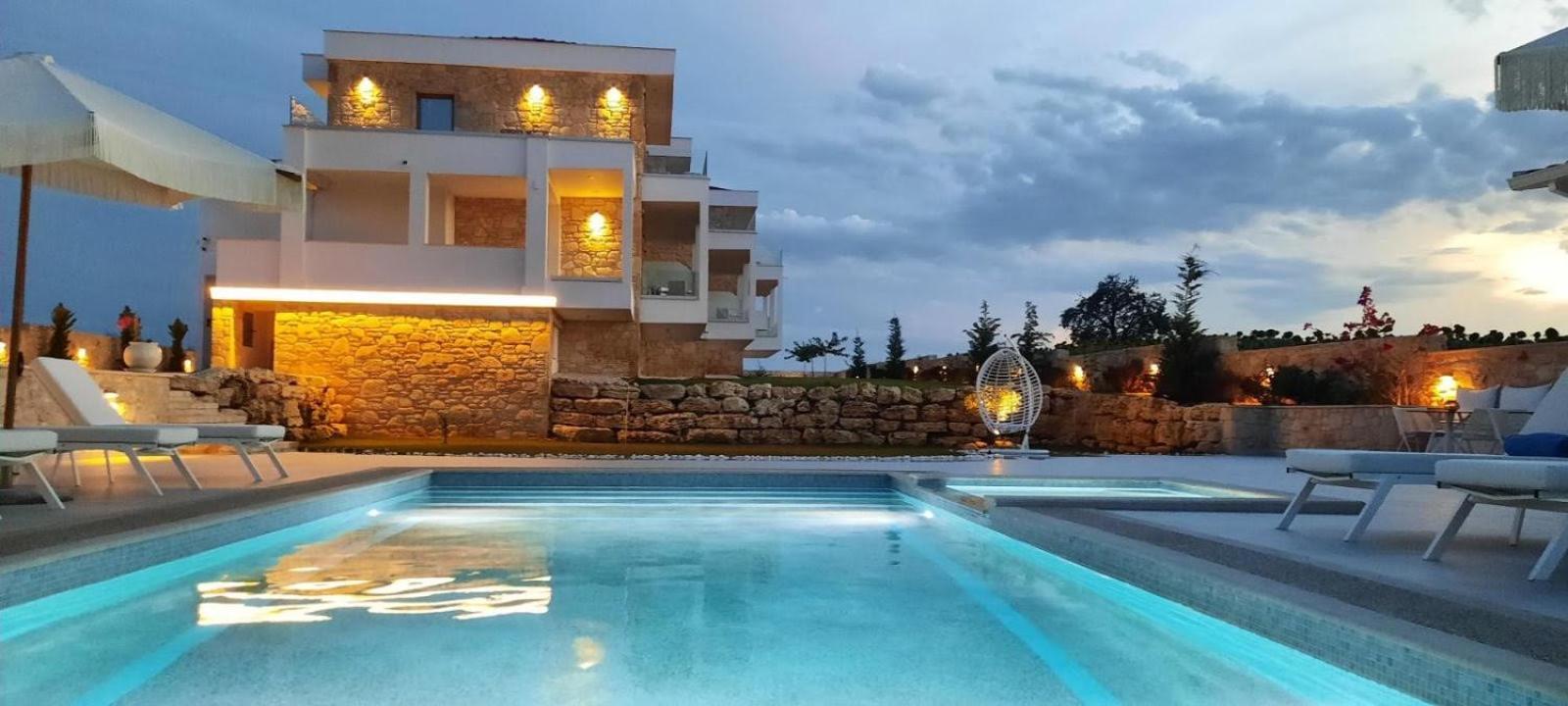 Anna Mare Luxury Apartments Afytos Dış mekan fotoğraf