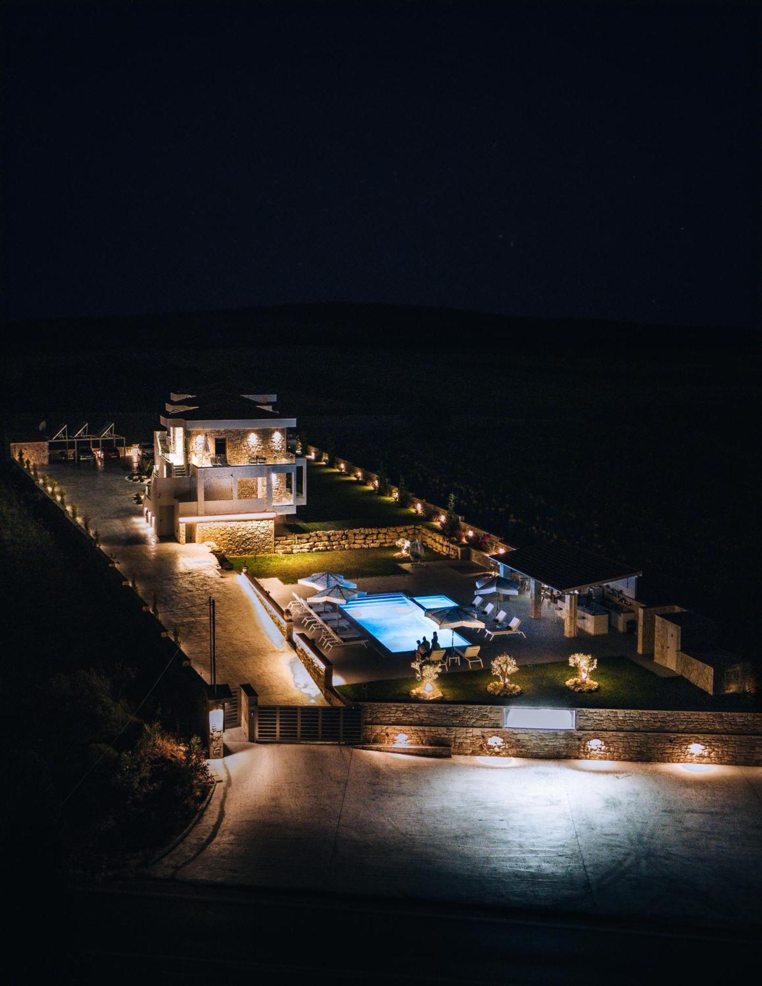 Anna Mare Luxury Apartments Afytos Dış mekan fotoğraf